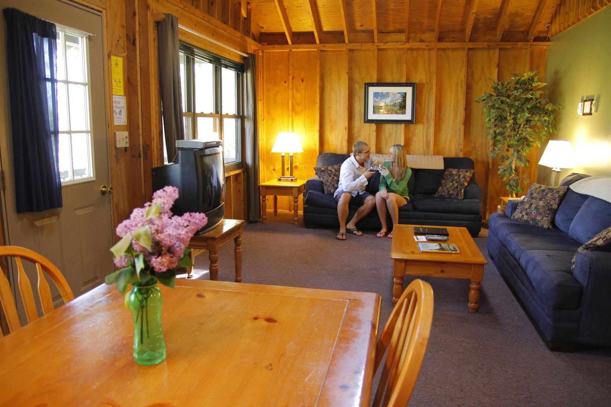 Bluff Point Golf Resort プラッツバーグ エクステリア 写真