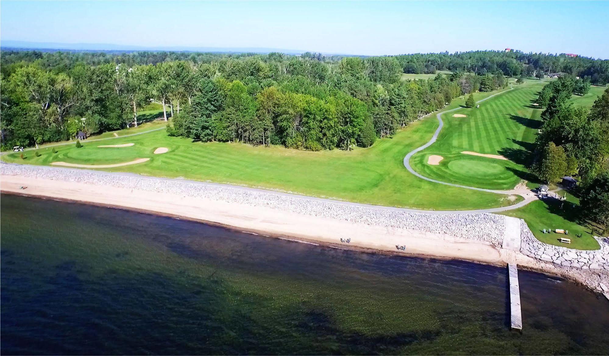 Bluff Point Golf Resort プラッツバーグ エクステリア 写真